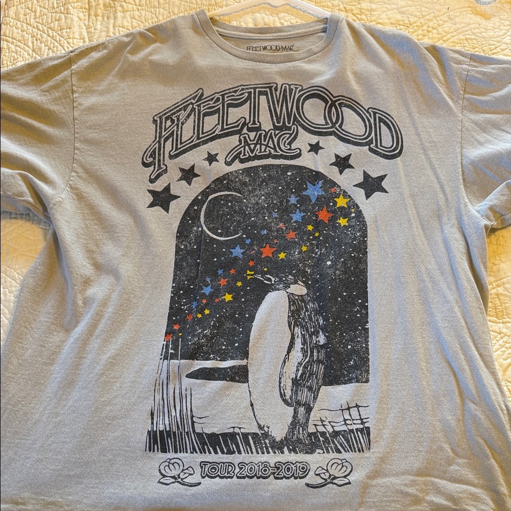 Fleetwood Mac Gray Graphic Tee - Short Sleeve